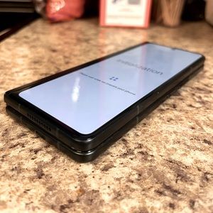 Samsung Galaxy Z Fold3